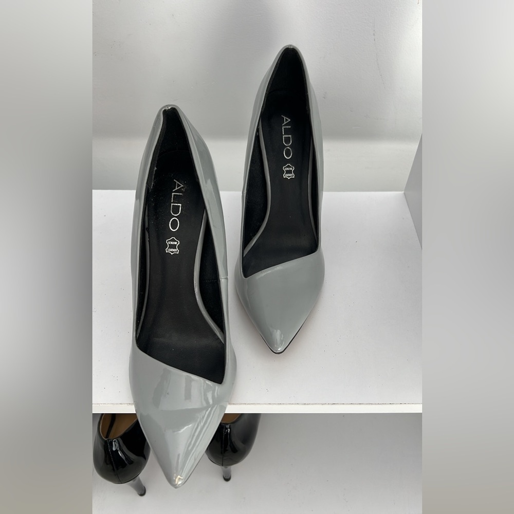 Also Gray Heels